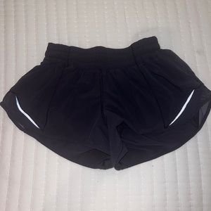Navy Lululemon Hotty Hot Shorts 2.5 in